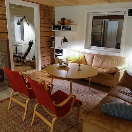 Vakantiehuis Photographed House In Reine
